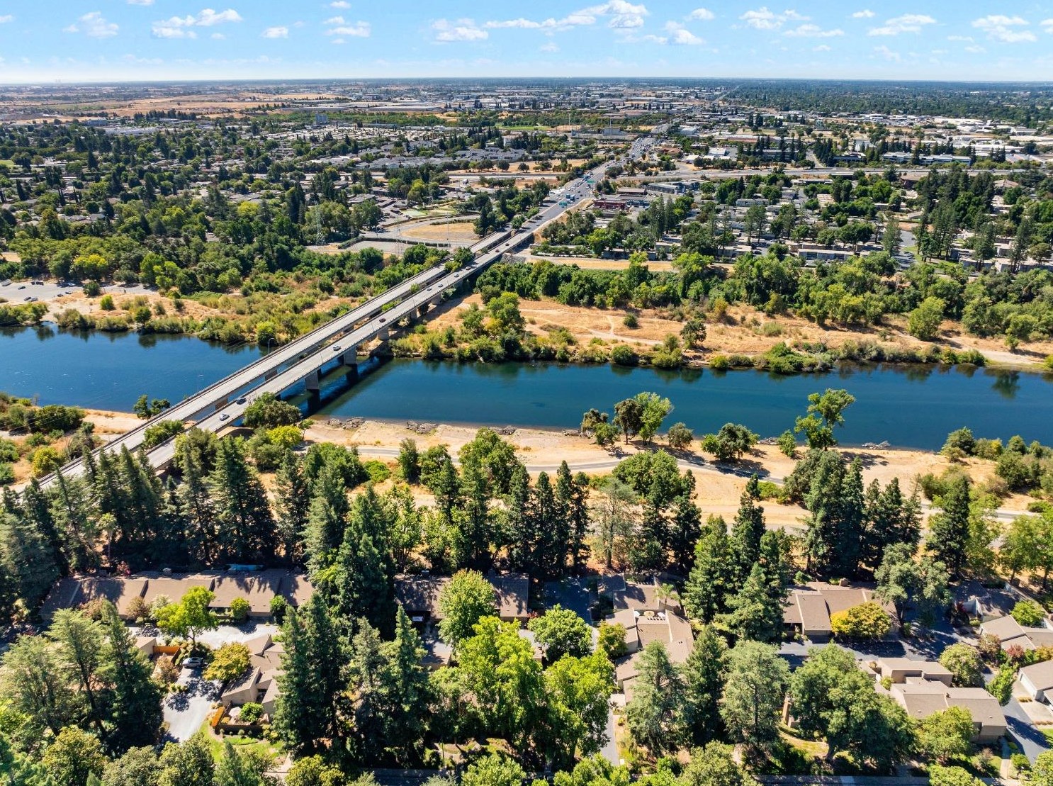 1581 University Ave, Sacramento CA  95825-6863 exterior