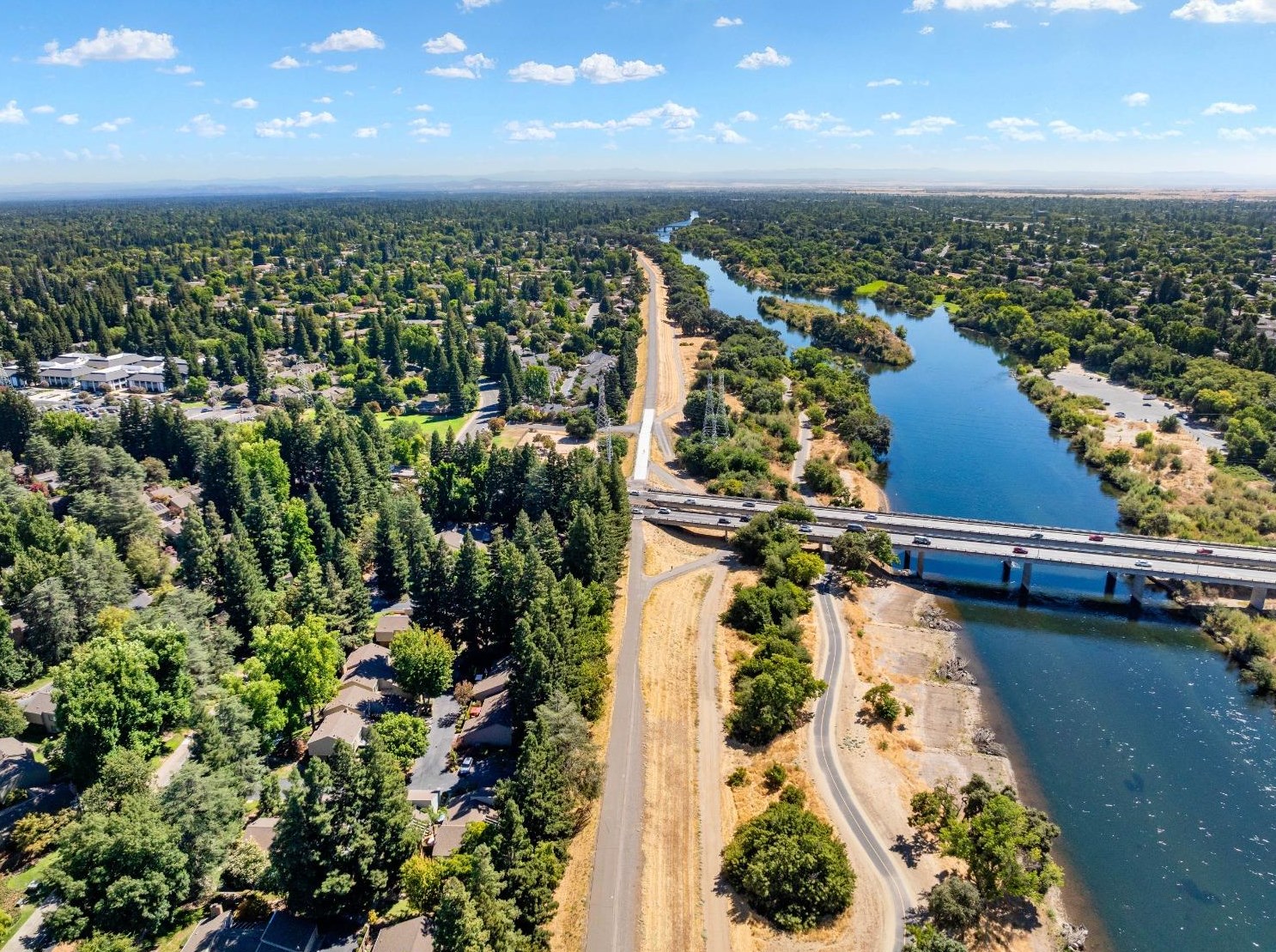 1581 University Ave, Sacramento CA  95825-6863 exterior