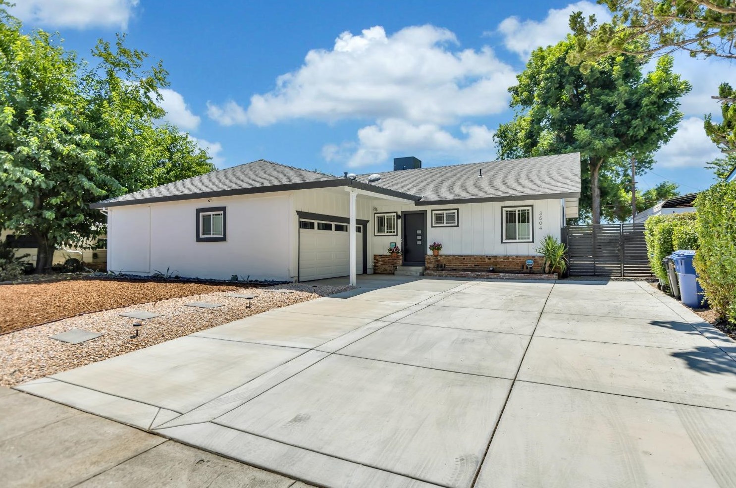 3504 Winston Way, Carmichael, CA 95608