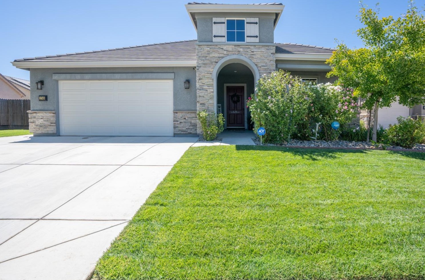 1745 Crystal Ct, Los Banos, CA 93635