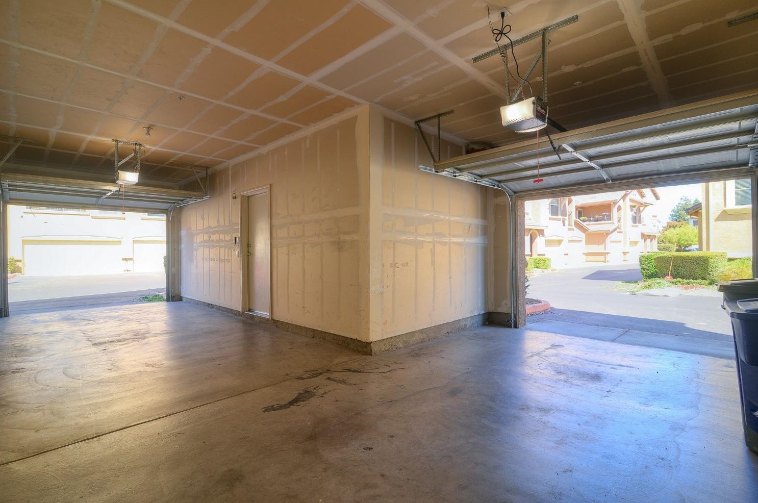 5350 Dunlay Dr, Sacramento CA  95835-1561 exterior