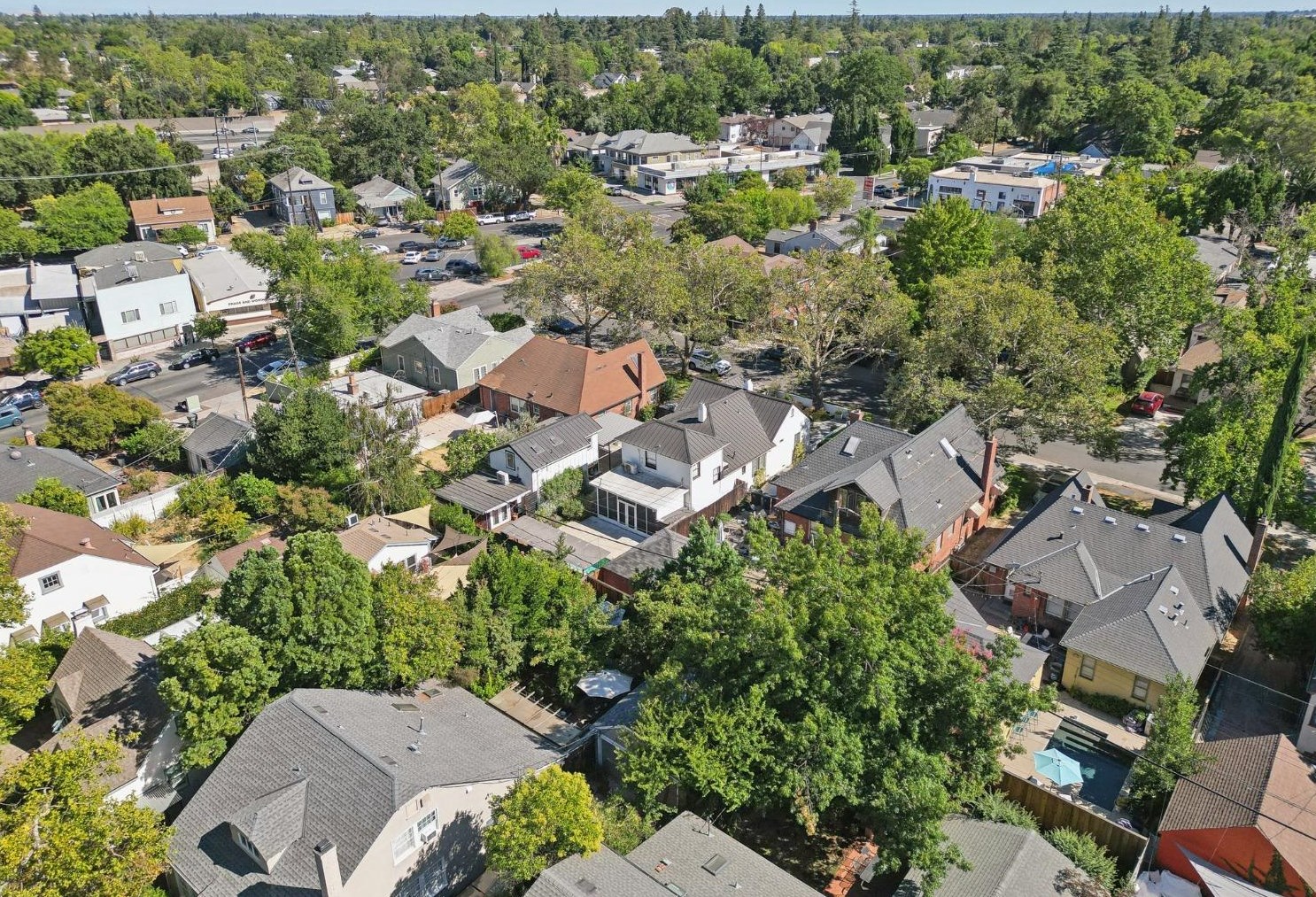 2871 3rd Ave, Sacramento CA  95818-2707 exterior