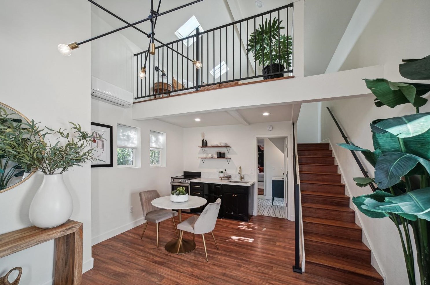 2871 3rd Ave, Sacramento CA  95818-2707 exterior