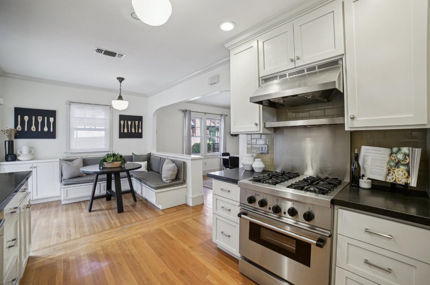 2871 3rd Ave, Sacramento CA  95818-2707 exterior