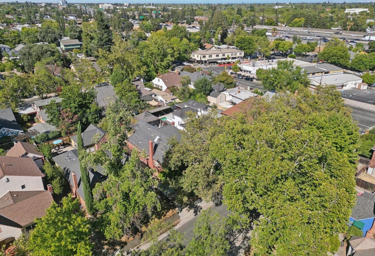 2871 3rd Ave, Sacramento CA  95818-2707 exterior