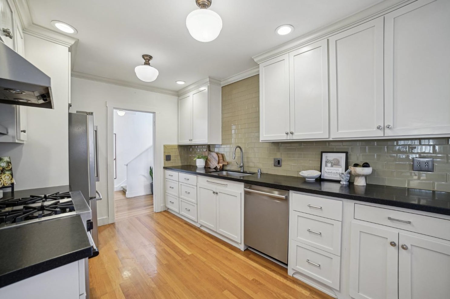 2871 3rd Ave, Sacramento CA  95818-2707 exterior