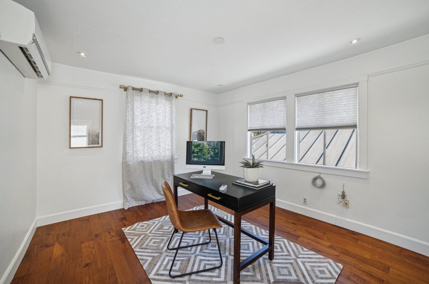 2871 3rd Ave, Sacramento CA  95818-2707 exterior