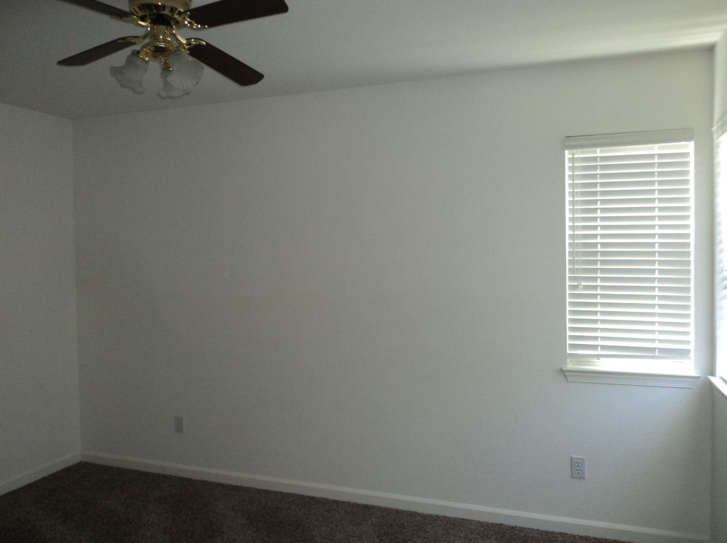 2413 Fallwater Ln, Carmichael, CA 95608