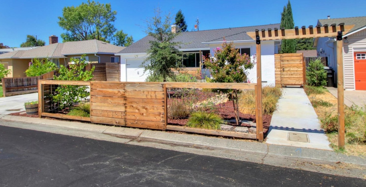 2037 Joan Way, Sacramento, CA 95825-0125
