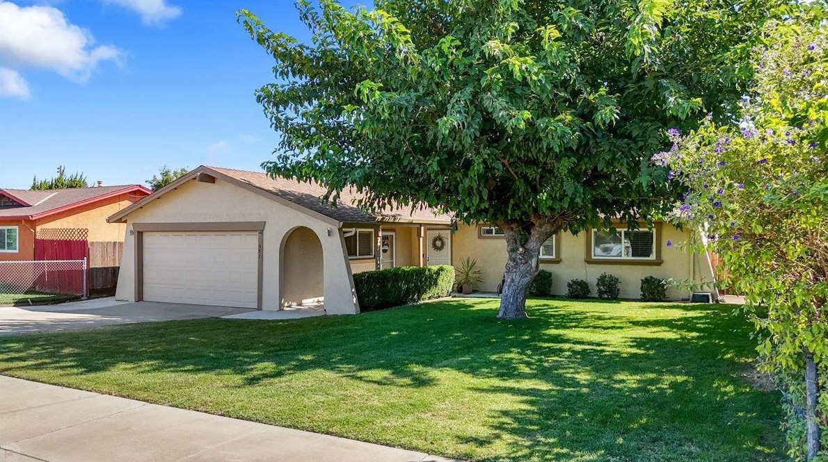 571 N 6th Ave, Valley Home, CA 95361
