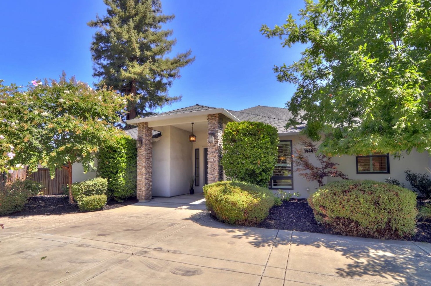 3444 Garfield Ave, Carmichael, CA 95608