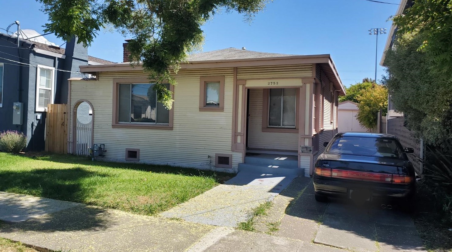 2753 Mathews St, Berkeley, CA 94702