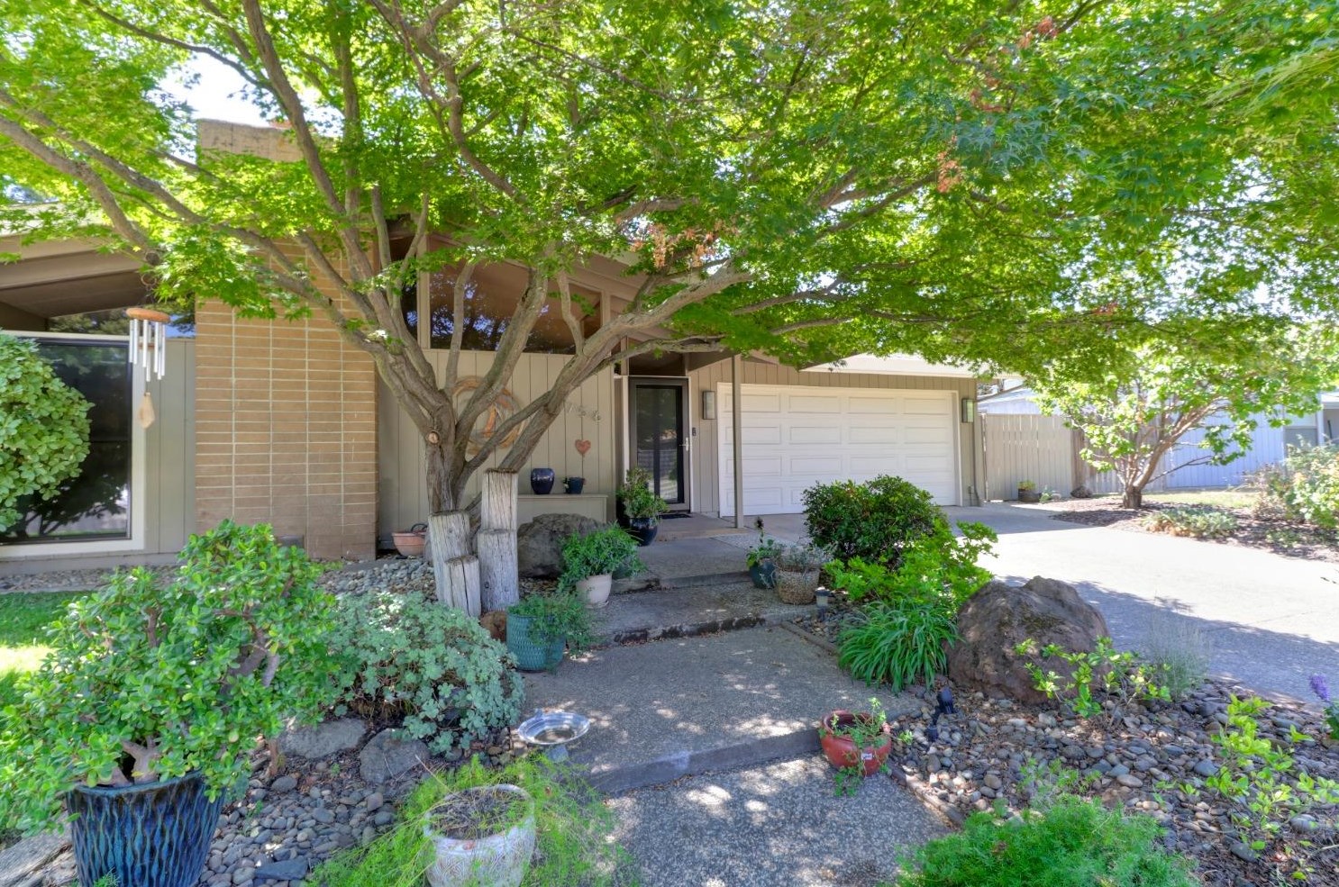 8756 Contemporary Ct, Elk Grove, CA 95624