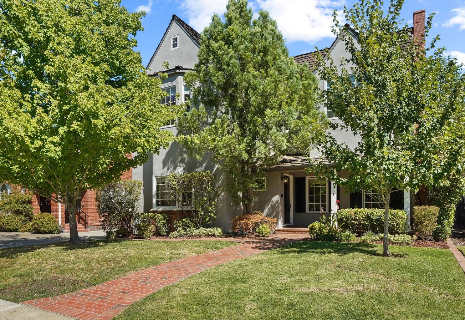 1981 9th Ave, Sacramento, CA 95818-4214