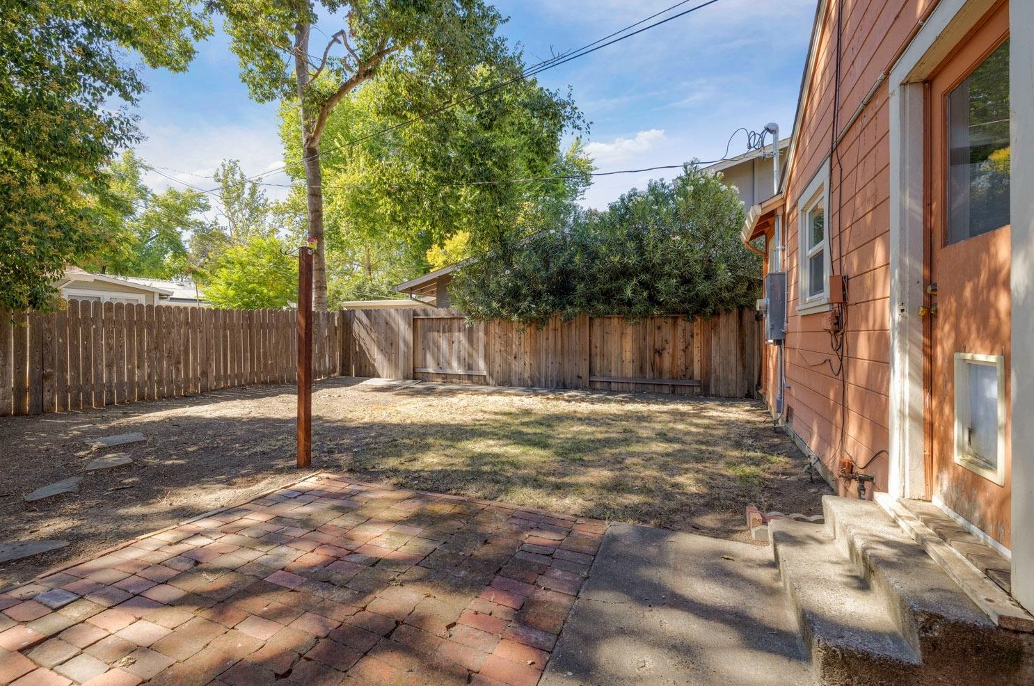 621 D St, Davis CA 95616-3714 exterior