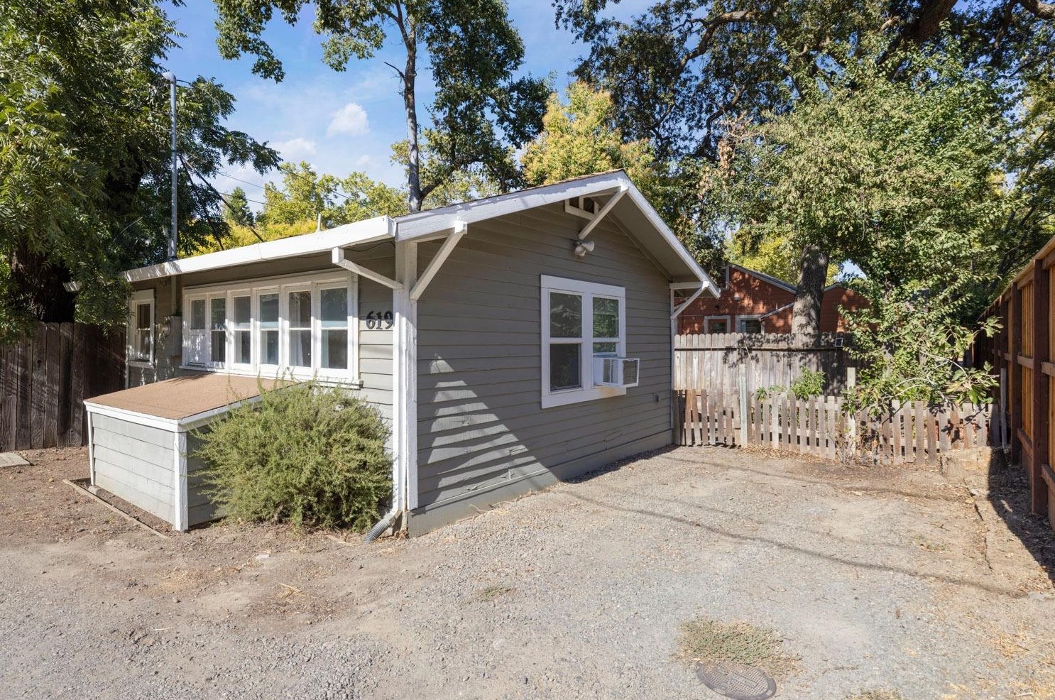 621 D St, Davis CA 95616-3714 exterior