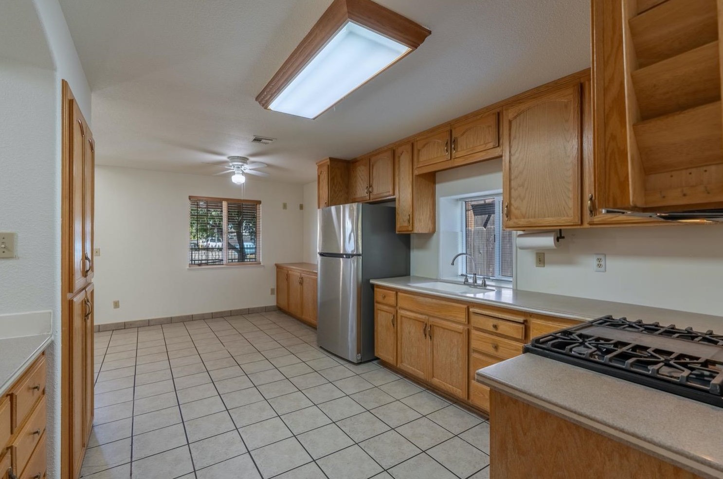 2124 3rd St, Hughson, CA 95326