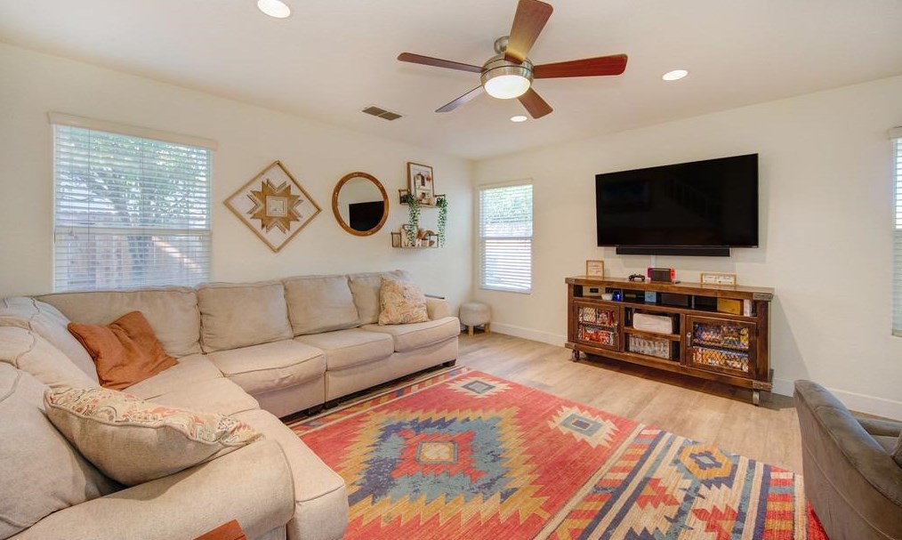4412 Pittsfield Way, Mather, CA 95655