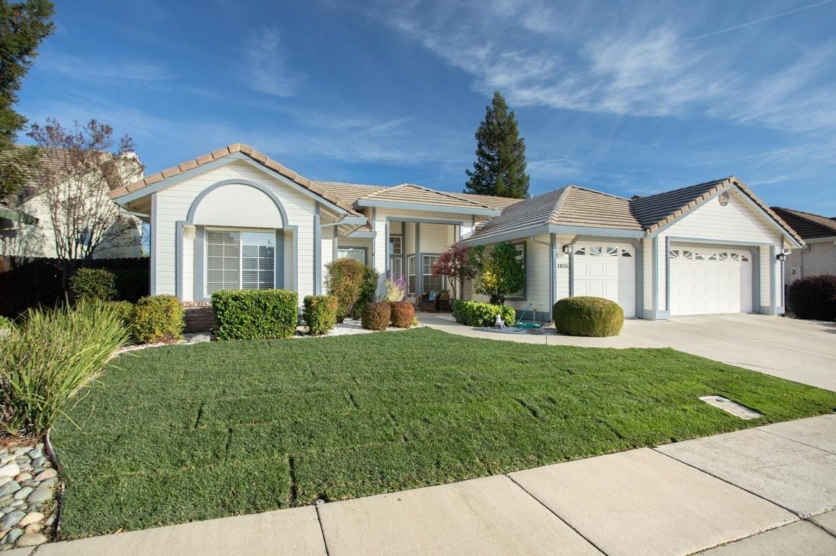 1855 Pheasant Dr, Yuba City, CA 95993