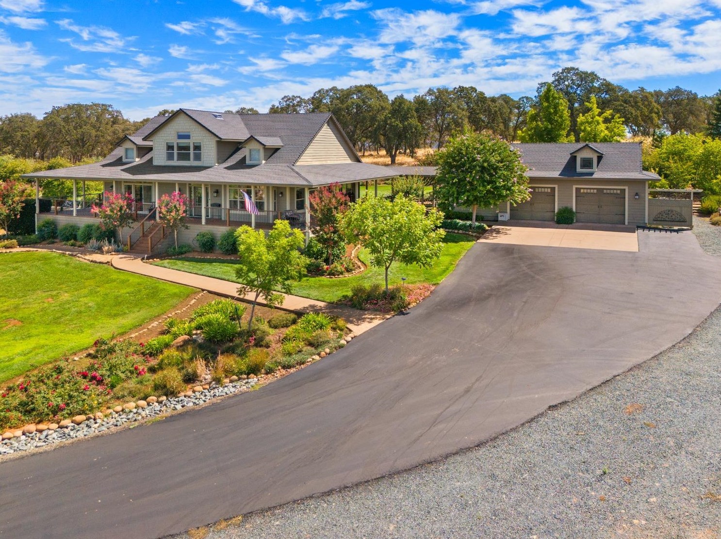 9771 E Stern Ln, Browns Valley, CA 95918