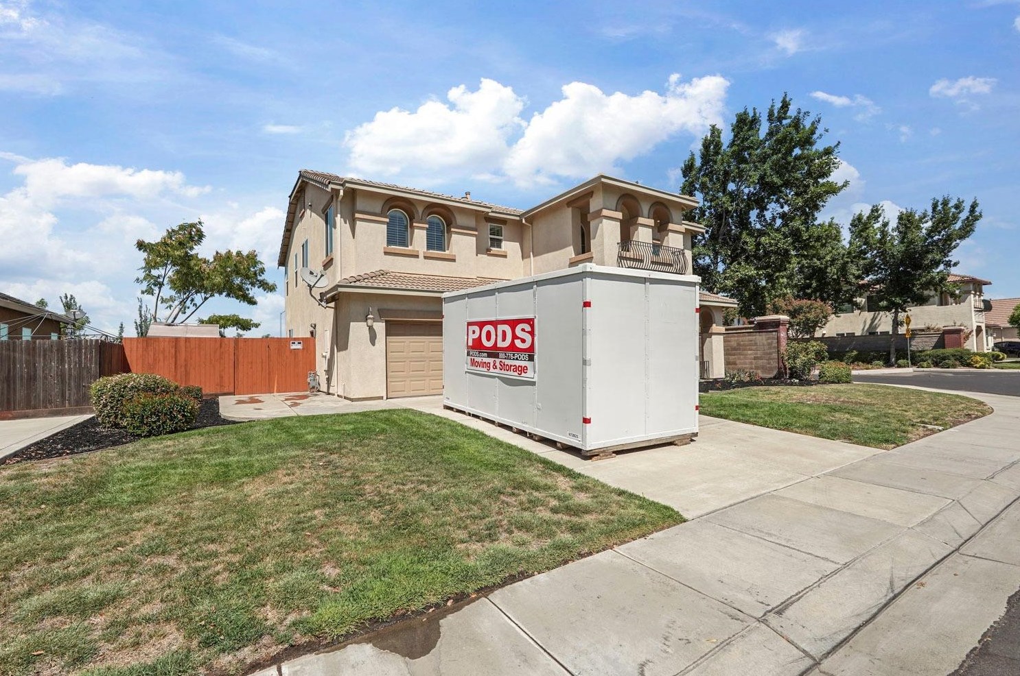 1083 Lucio St, Manteca, CA 95336-8237