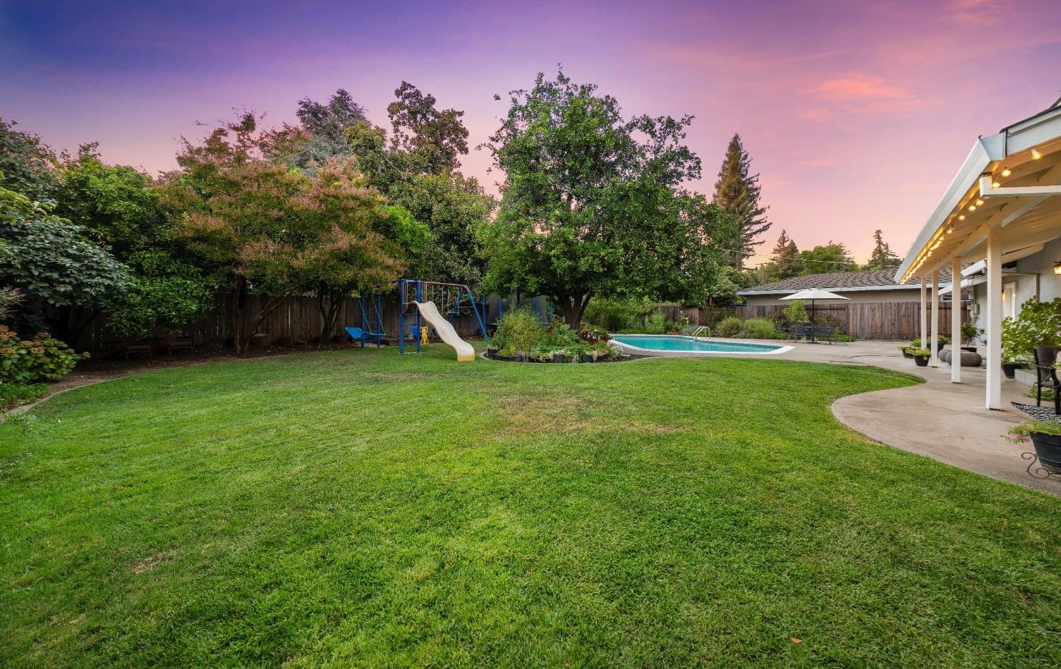 1955 Wingfield Way, Carmichael, CA 95608