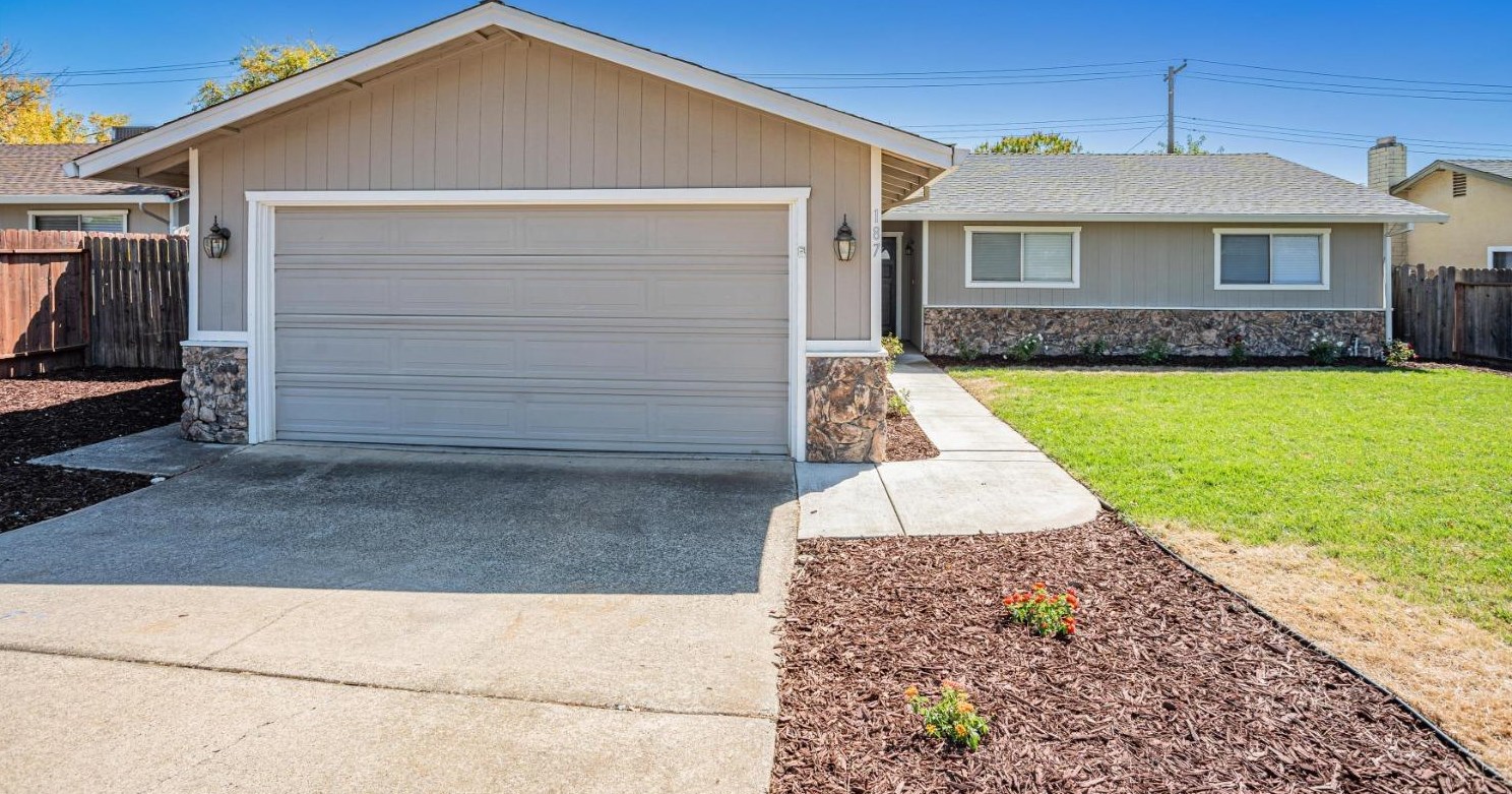 187 Briarcliff Dr, Folsom, CA 95630
