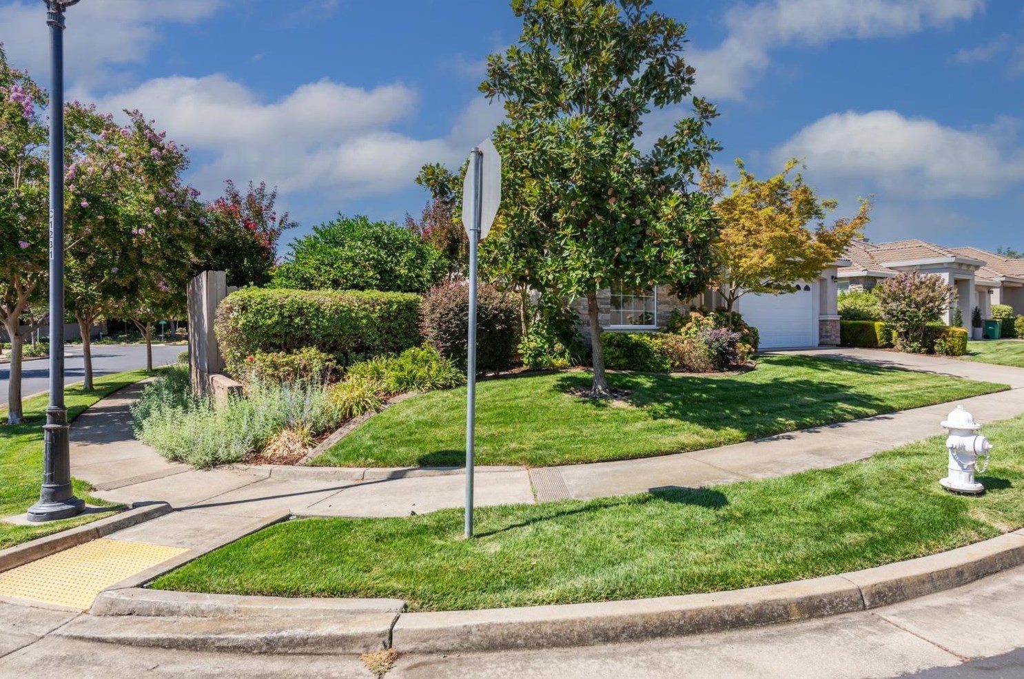 7400 Grassy Creek Way, Folsom, CA 95762