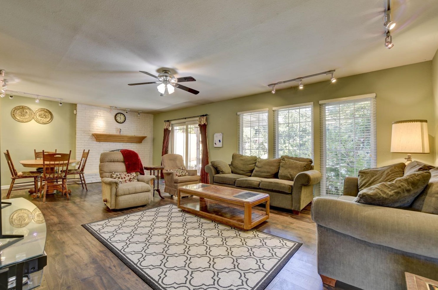 5205 Morro Bay Dr, Carmichael, CA 95608