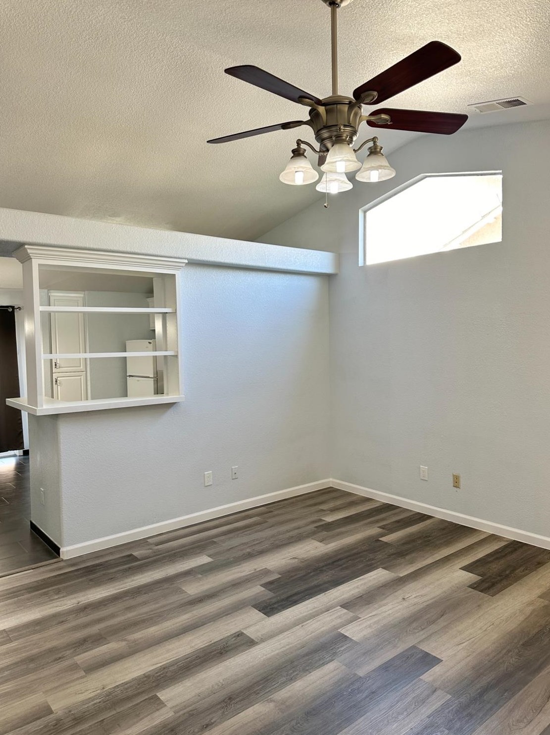 1843 Hot Springs Ln, Riverbank, CA 95367