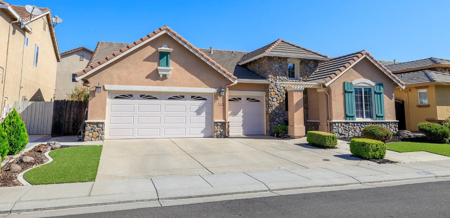 1321 Blakely Ln, Modesto, CA 95356