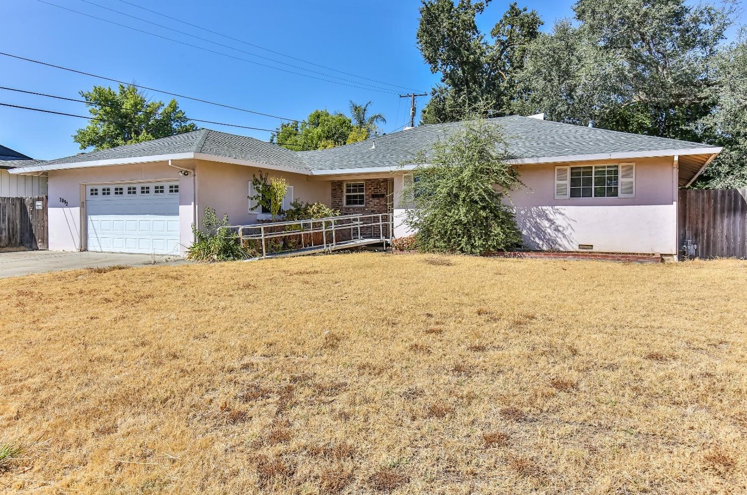 3092 Stanton Cir, Carmichael, CA 95608