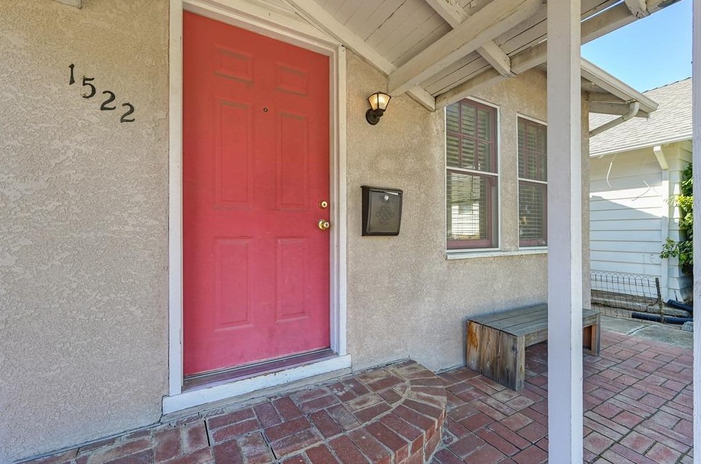 1522 33rd St, Sacramento, CA 95816-6507