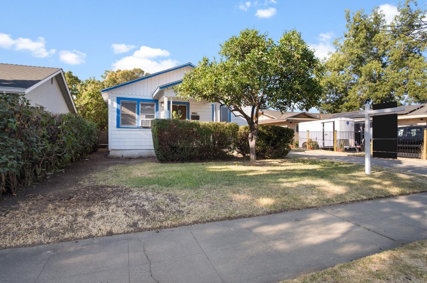 1136 W 10th St, Merced, CA 95341