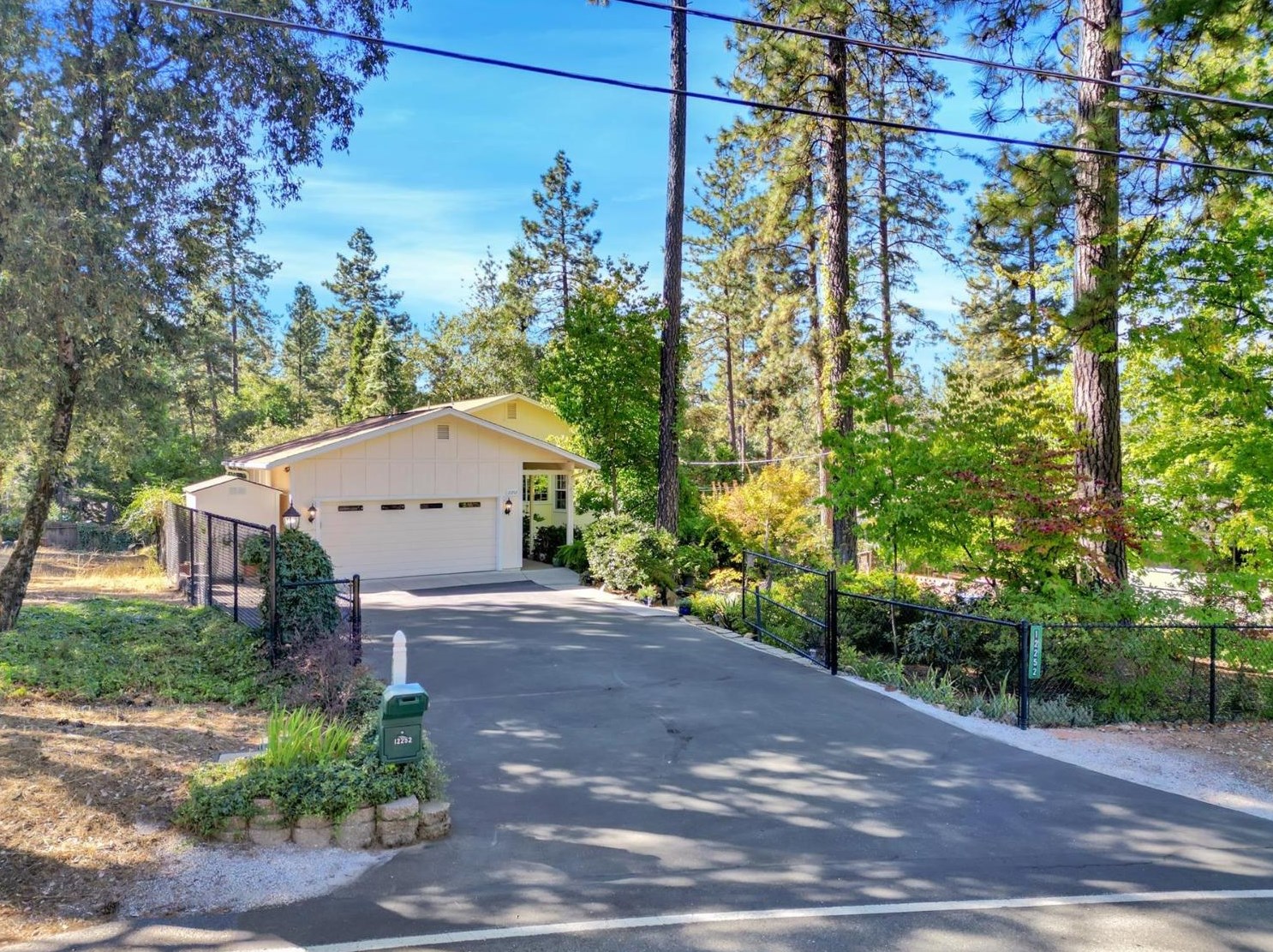 12252 Francis Dr, Grass Valley, CA 95949-6508