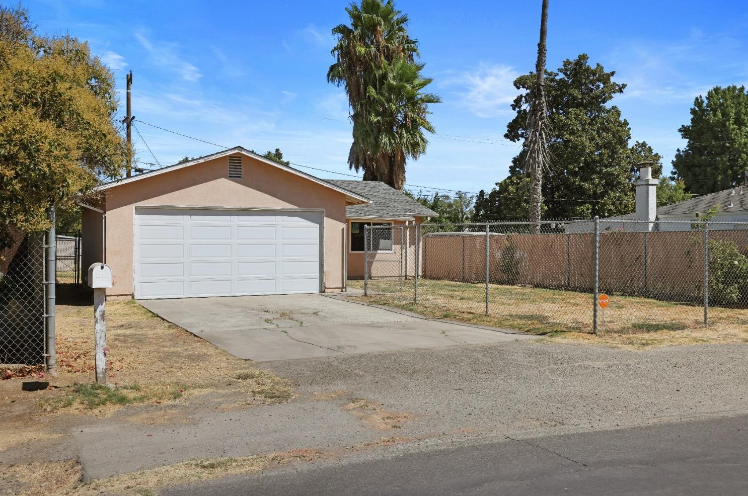 1727 Clayton Ave, Modesto, CA 95350