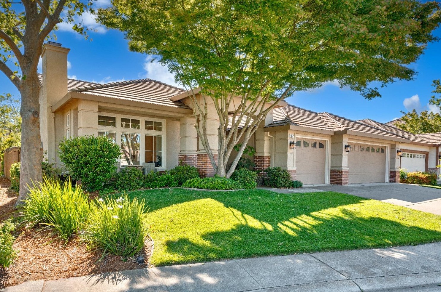 1062 Perazzo Cir, Folsom, CA 95630