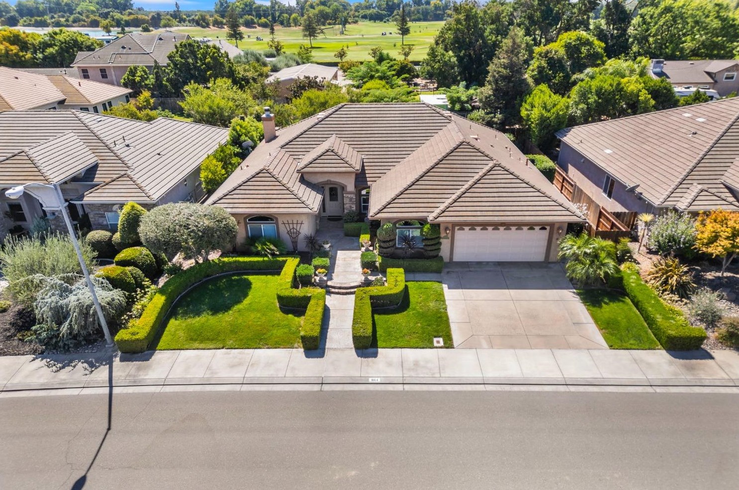 1664 Augusta Pointe Dr, Ripon, CA 95366