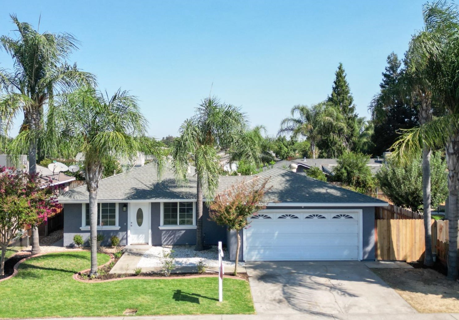 1741 Walnut Ave, Livingston, CA 95334