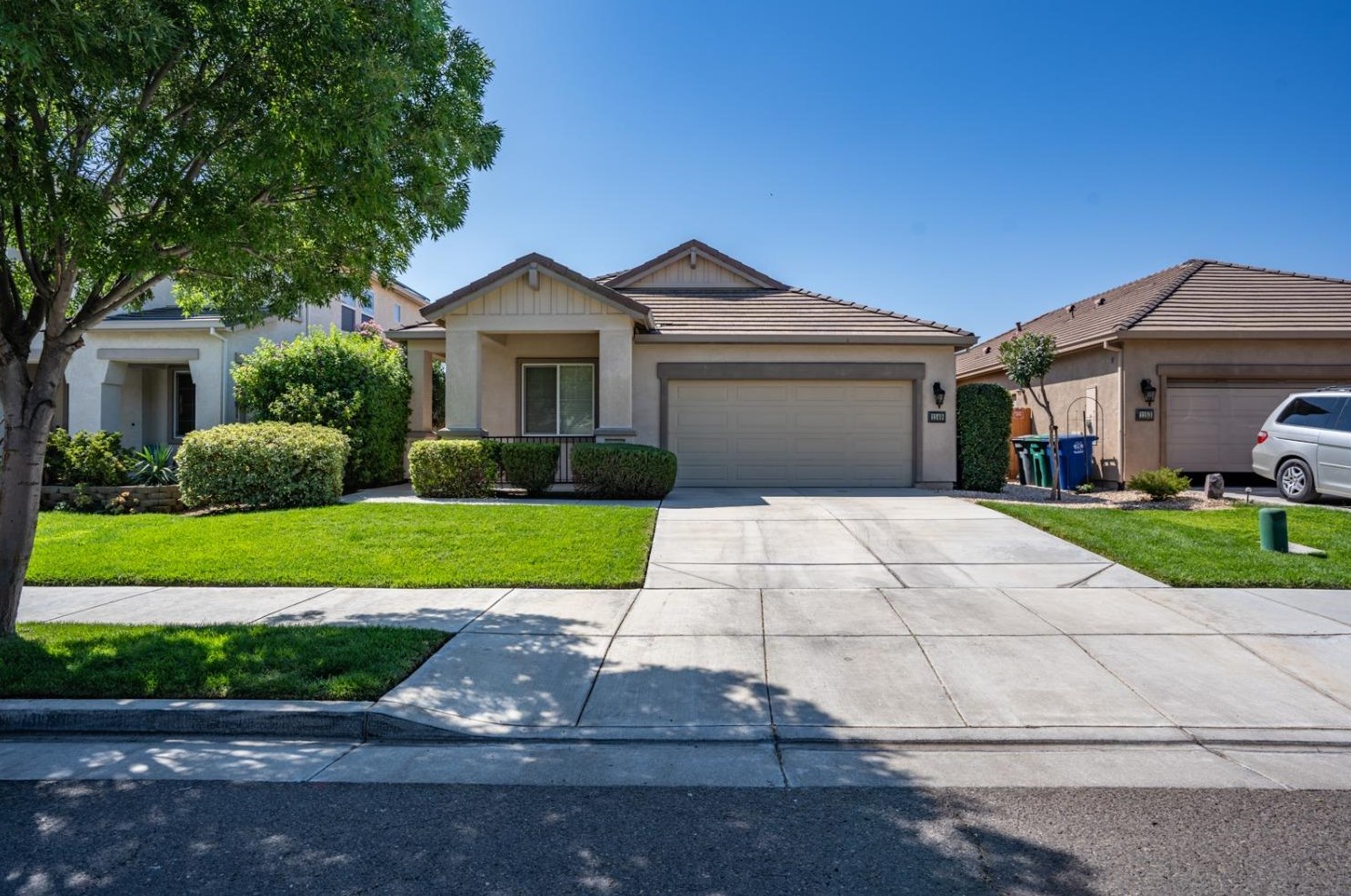 1149 Bellflower Way, Los Banos, CA 93635