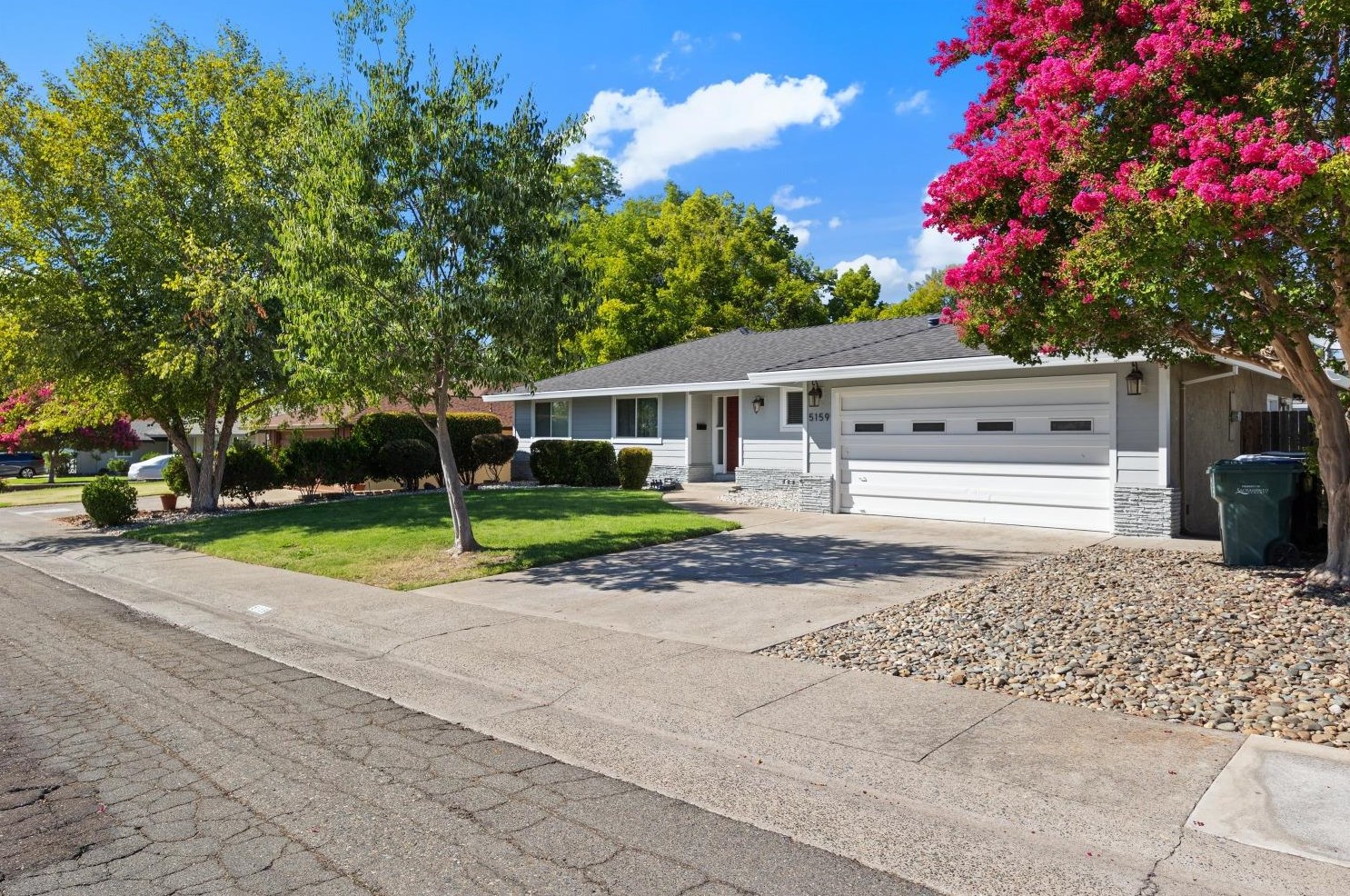 5159 Patti Jo Dr, Carmichael, CA 95608-0968