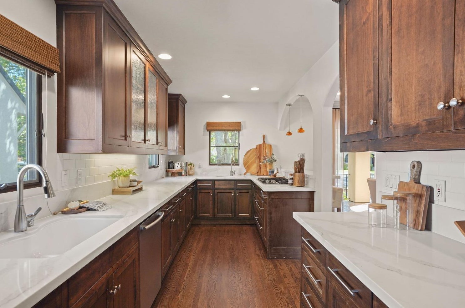 700 34th St, Sacramento CA  95816-3822 exterior