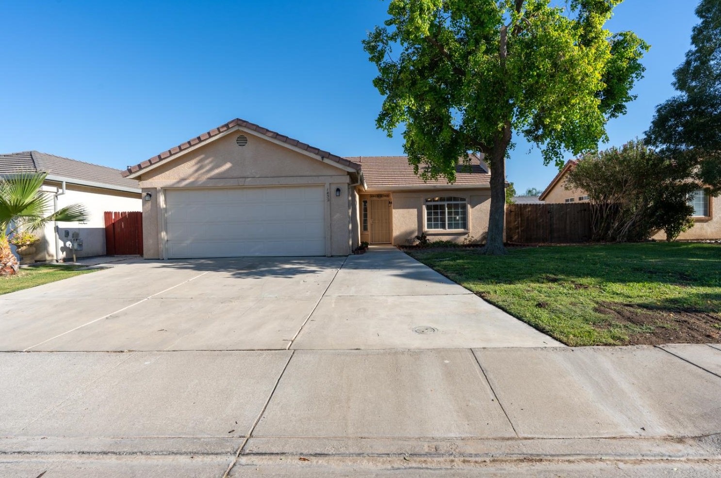 1432 E B St, Los Banos, CA 93635