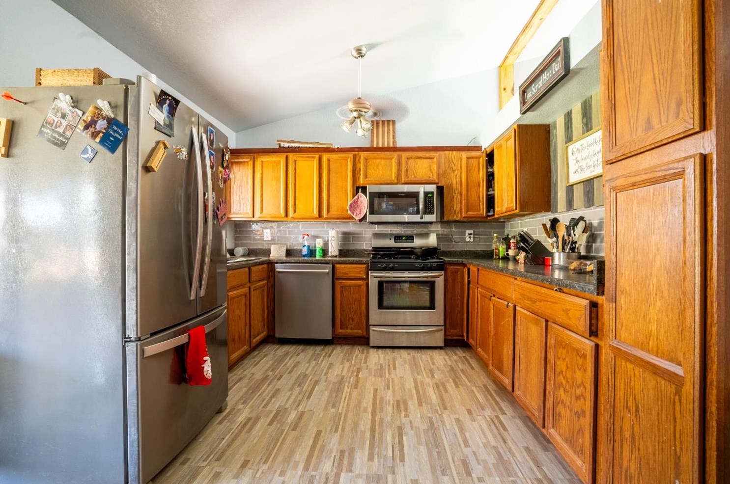 2218 Imperial Dr, Los Banos, CA 93635