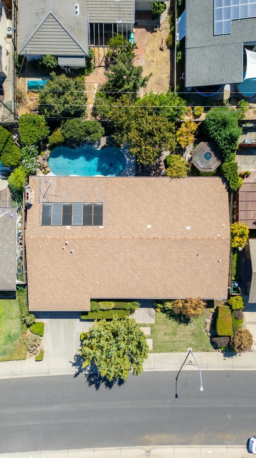 530 Willow Glen Dr, Lodi, CA 95240-0512