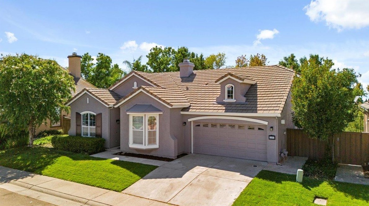 1131 Burwick Ln, Folsom, CA 95630