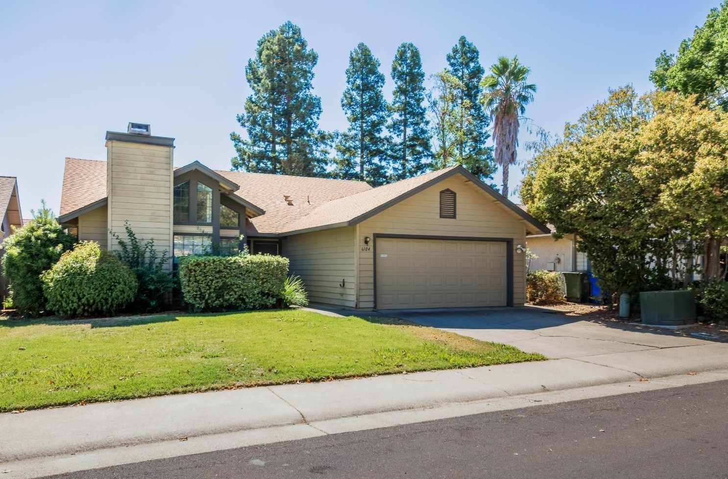 6104 Pine Vista Way, Elk Grove, CA 95758