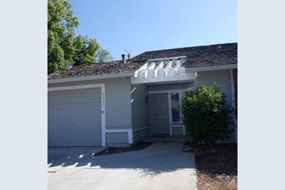 8425 Vintage Park Dr., Sacramento, CA 95828 - Photo 1