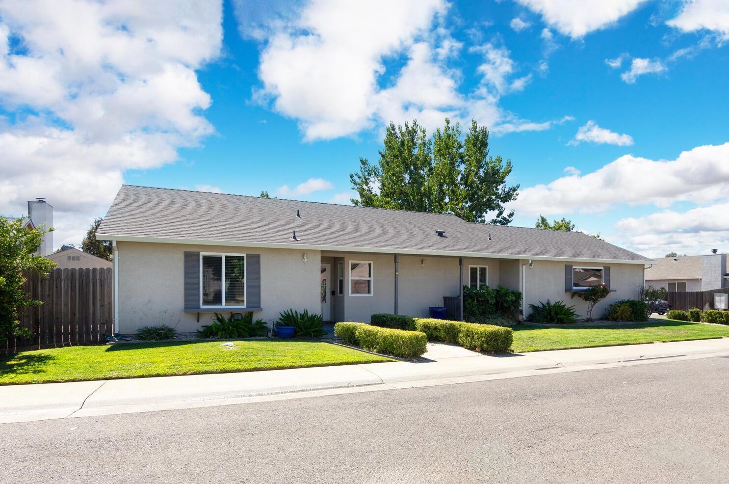 6436 Crusade Ct, Rio Linda, CA 95673