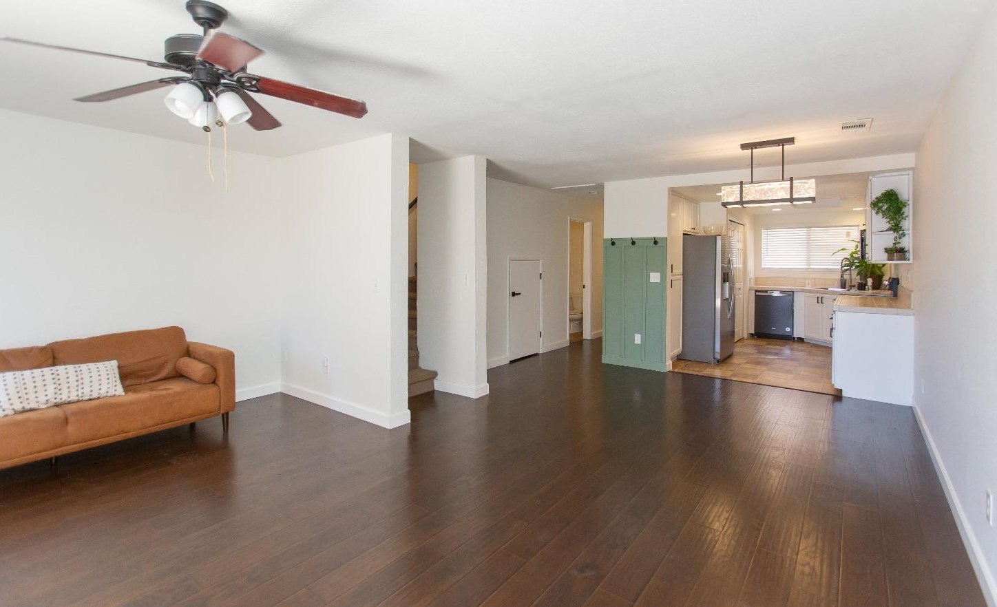 581 Lincoln Ave #b, Modesto, CA 95354